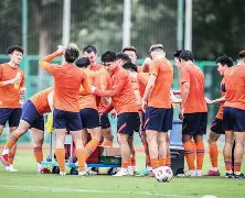 开云中国官网-关于集结日山东泰山备战社区盾，遗憾出局细节曝光，赛场秩序良好，球队文化再被提及的信息