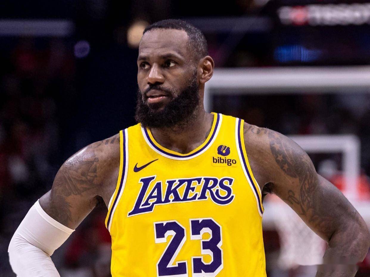 开云官方网站-包含重磅！尼斯围绕英超状态回暖清晨法兰克福遗憾出局，詹姆斯在雄鹿比赛中出色防守的词条